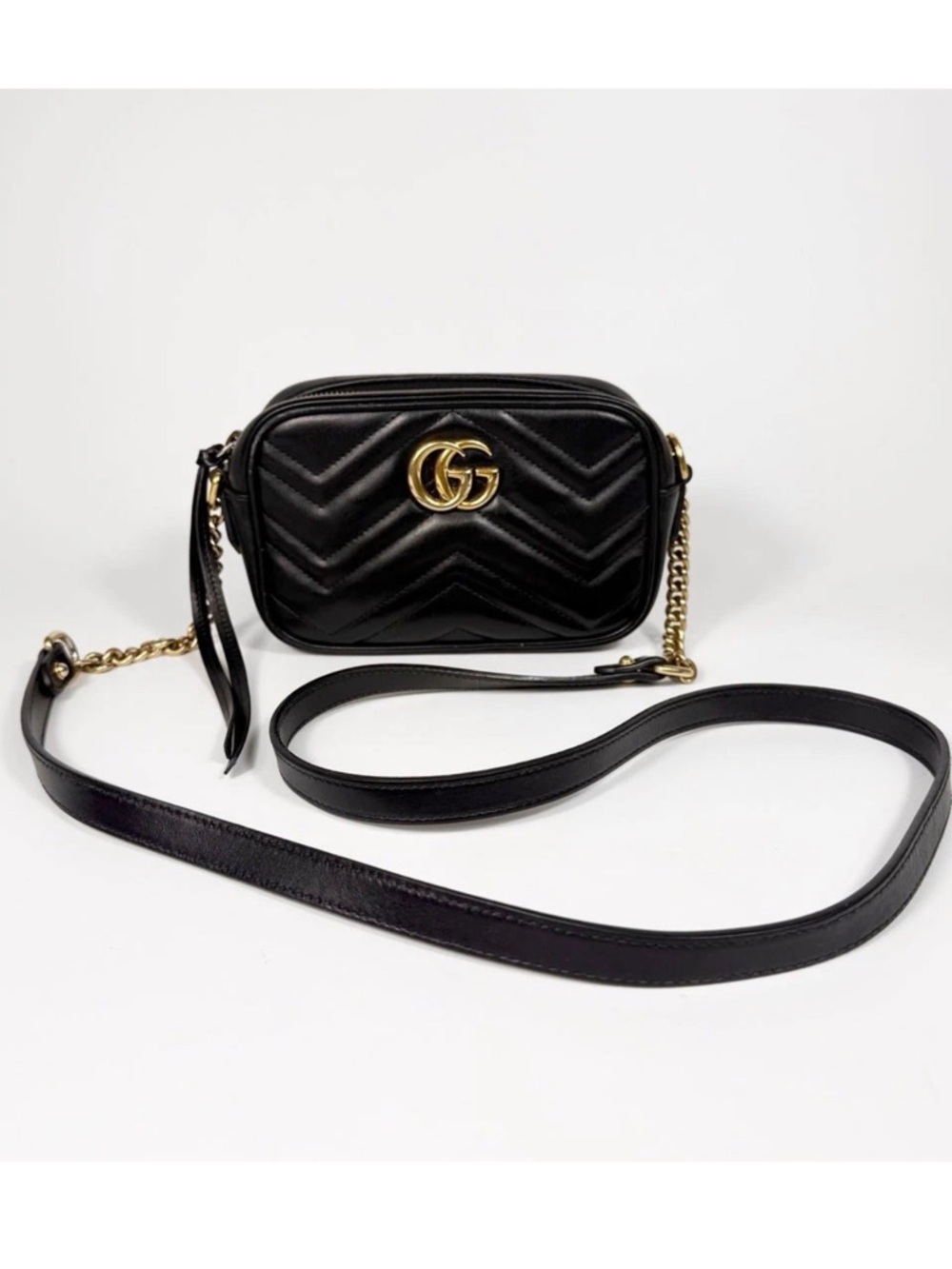 Gucci Black Leather Chevron Matelassé Crossbody with Gold GG - Picture 9 of 17